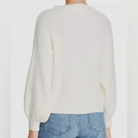 Line + Dot [S] Alder Sweater in White - Picture 3 of 8